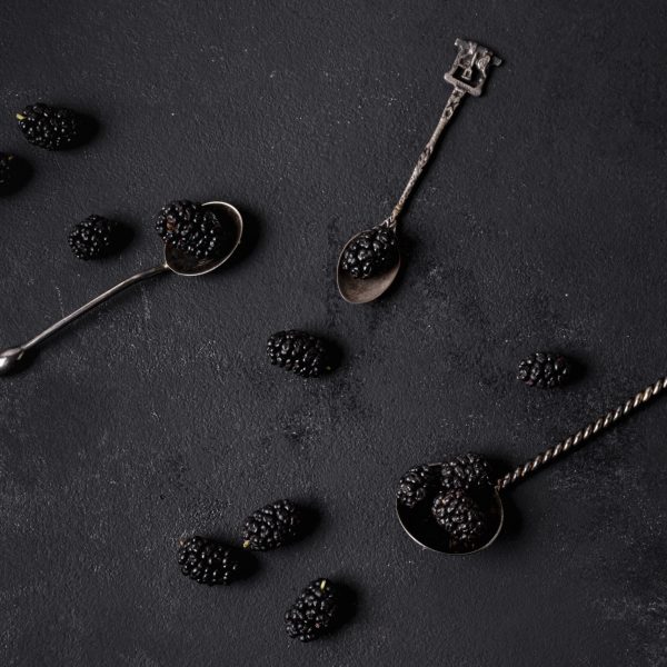 arrangement-delicious-blackberries-spoons